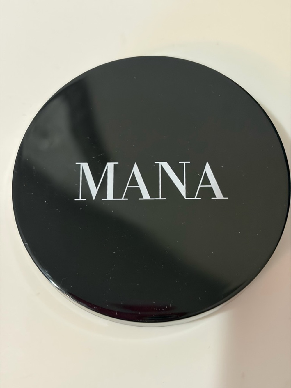 MANA Women’s Bronzer & Contour Compact, New